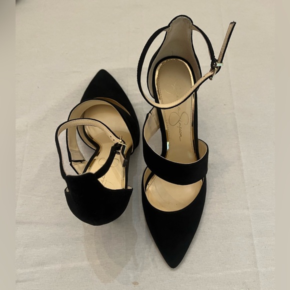 ✨ Jessica Simpson Black and Gold Heels ✨ - Picture 4 of 11